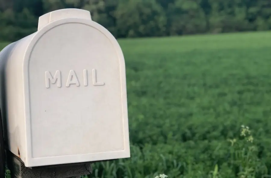 Nuove assunzioni Poste Italiane: si cercano anche postini e consulenti