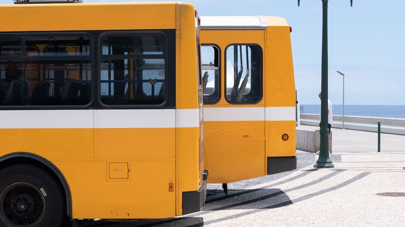 Concorso per autisti di scuolabus con licenza media in provincia di Brescia