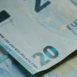 Ecco come cambiano gli stipendi a causa del Covid