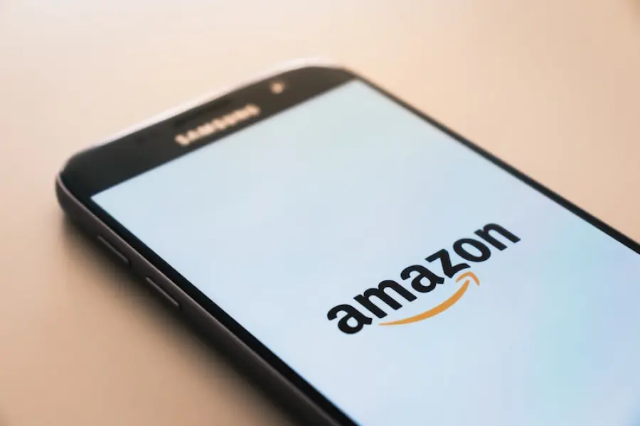 Amazon assume fino a 100 persone in un nuovo centro di distribuzione