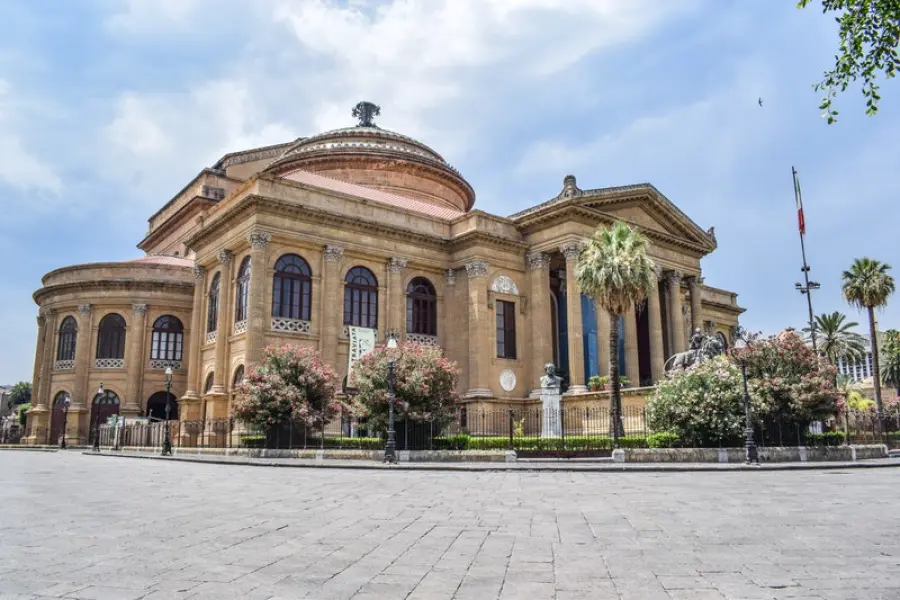 Al Teatro Massimo di Palermo nuove opportunità di lavoro per coristi lirici