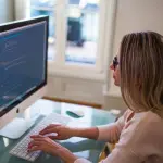 Bilancio, in manovra anche lavoro per le donne fino al nono mese