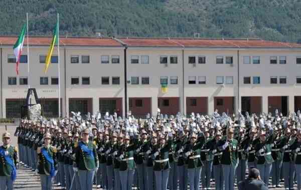 Concorso per 8 tenenti alla Guardia di Finanza